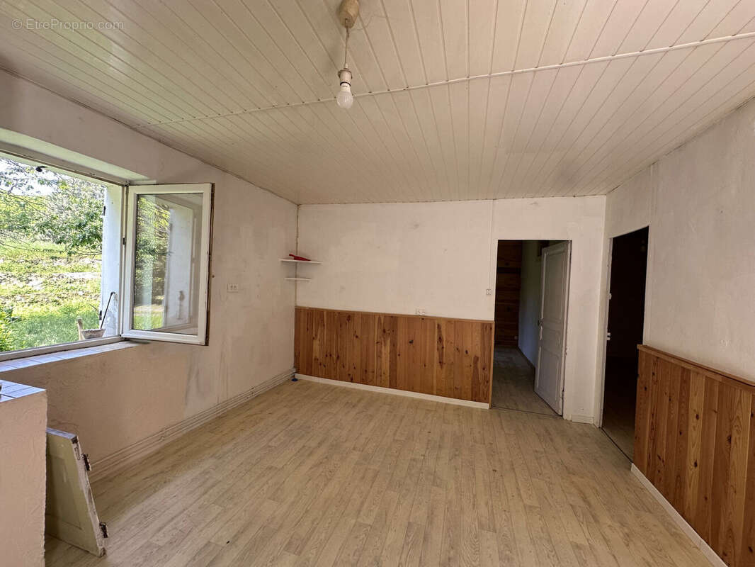 Photo 6 - Appartement à SAINT-SYMPHORIEN-DE-LAY