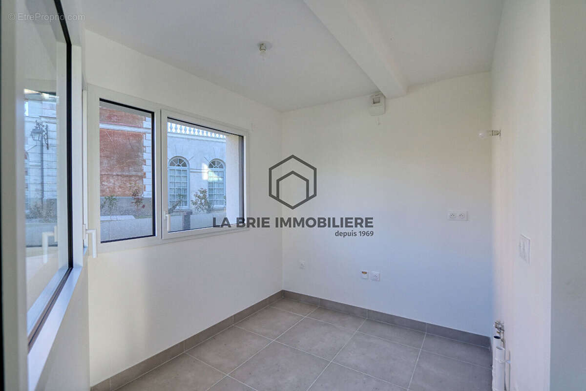 Appartement à RUBELLES