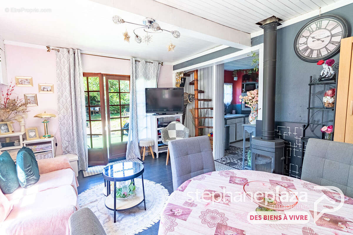 Maison Val d'Épy 3 pièces 60 m² - 3159 m² de terrain - photo 4