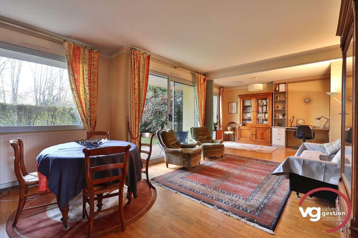 Appartement à TASSIN-LA-DEMI-LUNE