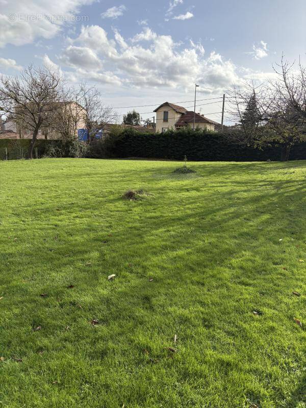Terrain à CRAPONNE
