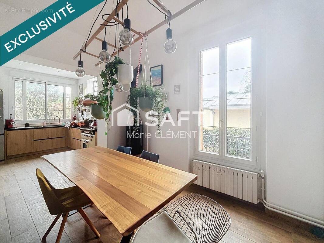 Photo 1 - Maison à BRIE-COMTE-ROBERT