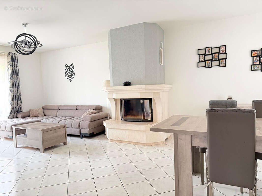 Maison à MITRY-MORY