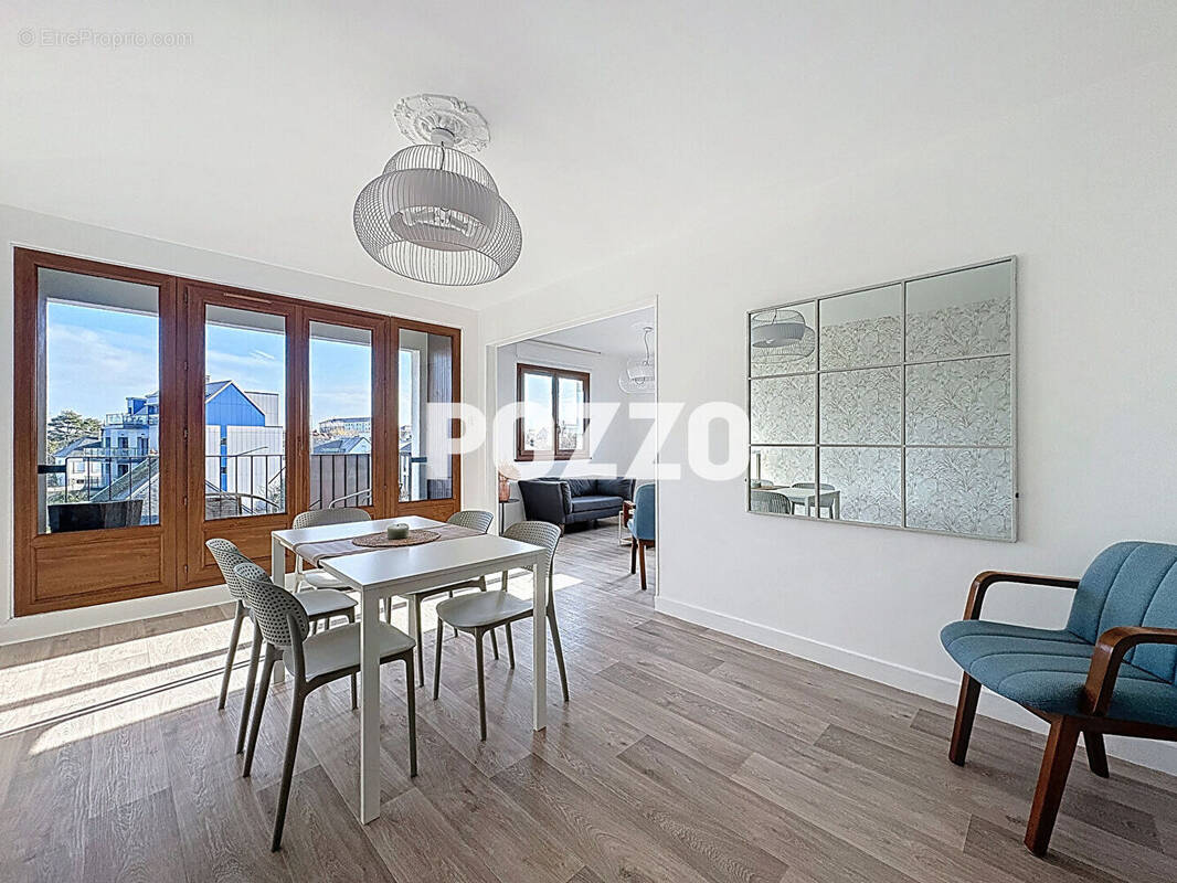Appartement à DONVILLE-LES-BAINS