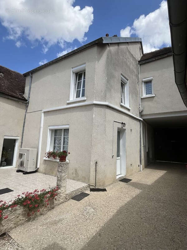 Maison 155 m² à Brienon-Sur-Armancon  - photo 2