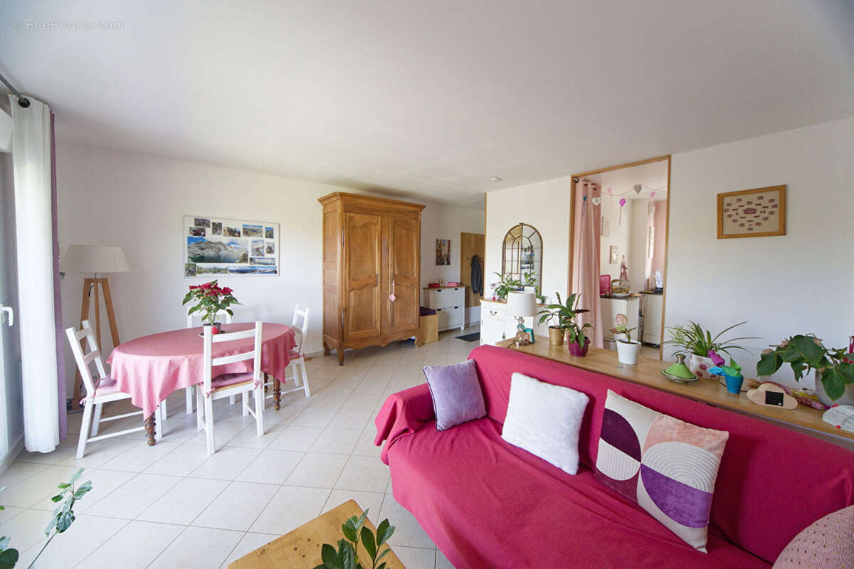 Appartement à LA GAUDE