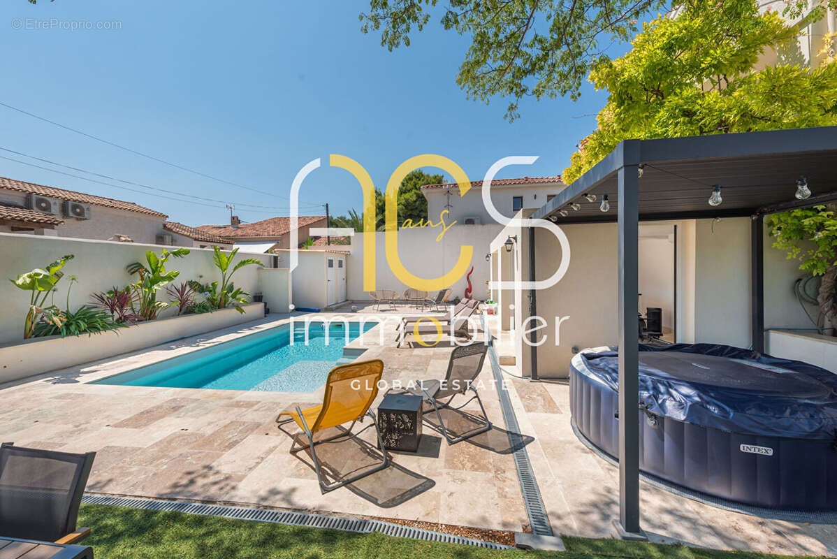 Maison Chateauneuf Les Martigues 5 pièce(s) 170 m2 + dépendances + piscine - photo 26