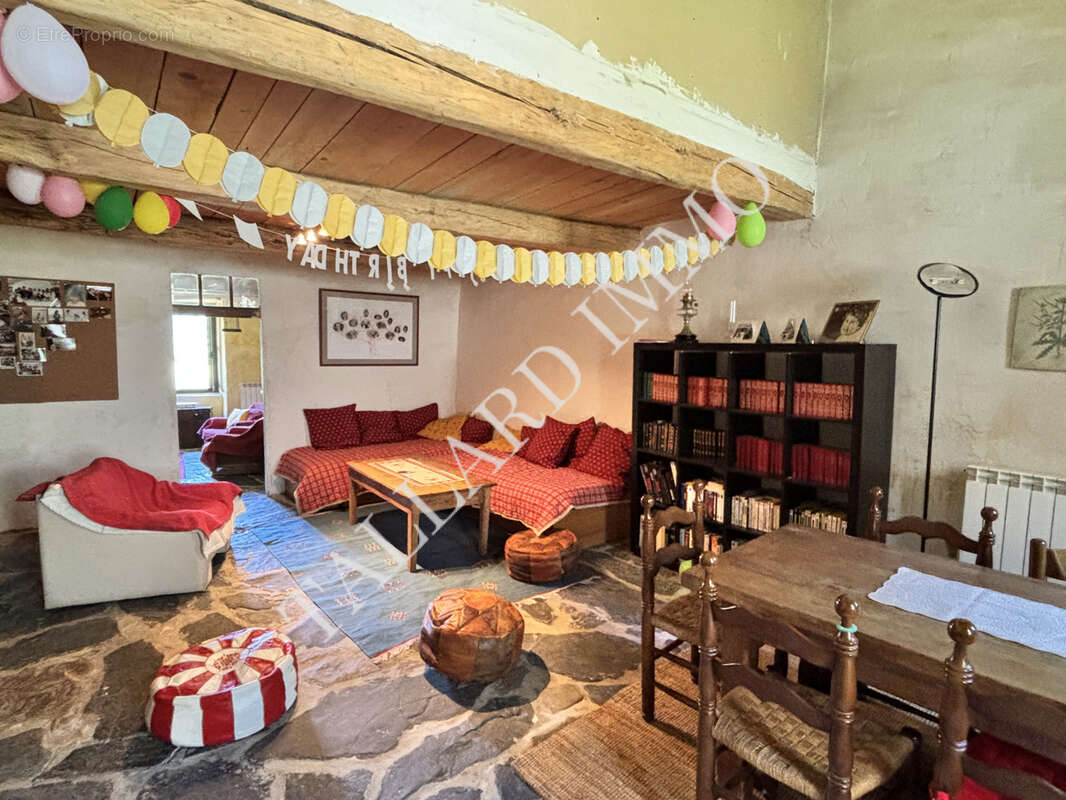 Venterol, maison 163 m2 + grages, caves et jardin. - photo 13