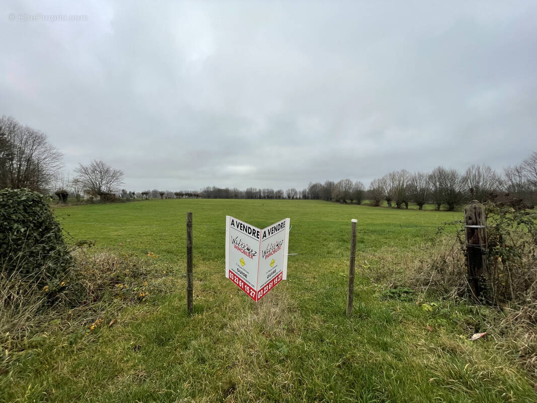 Terrain à ESQUEHERIES