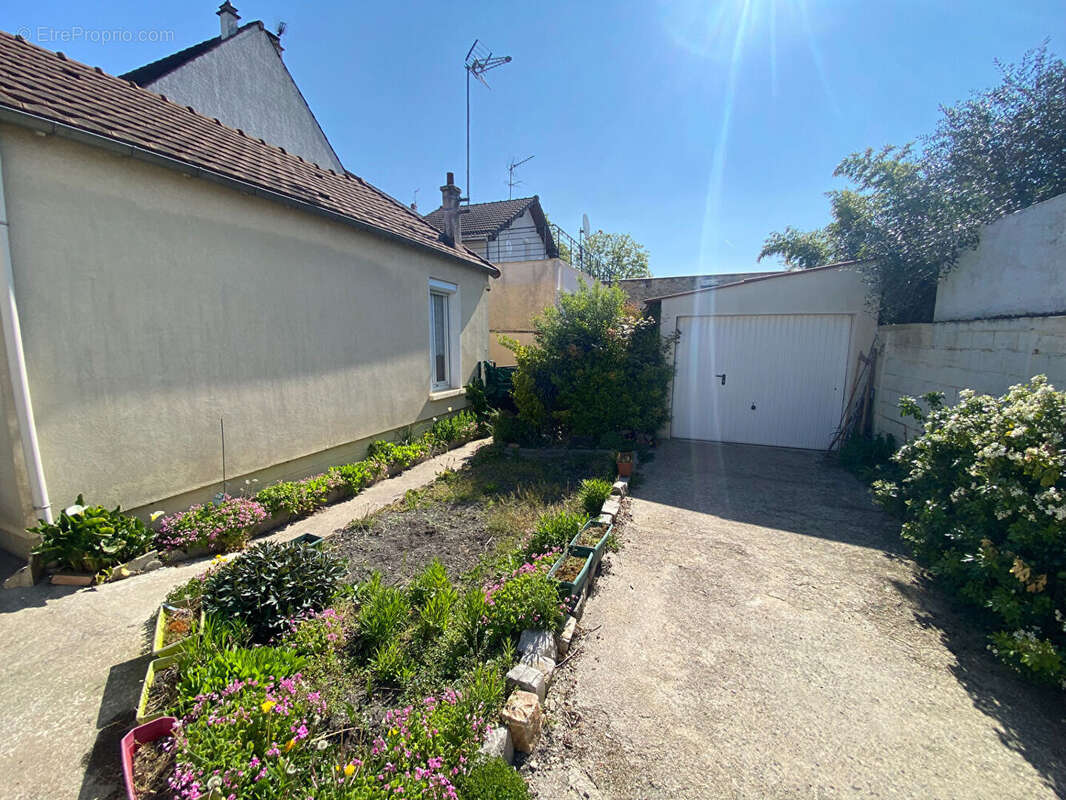 Maison à AULNAY-SOUS-BOIS