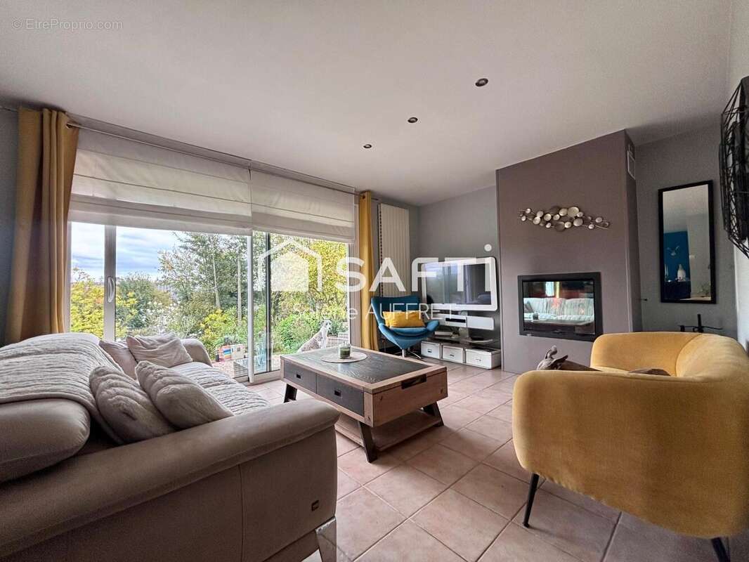 Photo 2 - Maison à CANTELEU