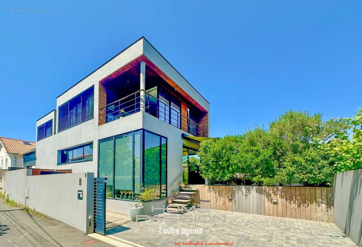 Maison à VAUX-SUR-MER