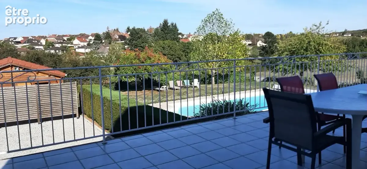 Maignifique maison rénovée avec piscine et chalet indépendant dans quartier prisé de gueugnon (71) - photo 14