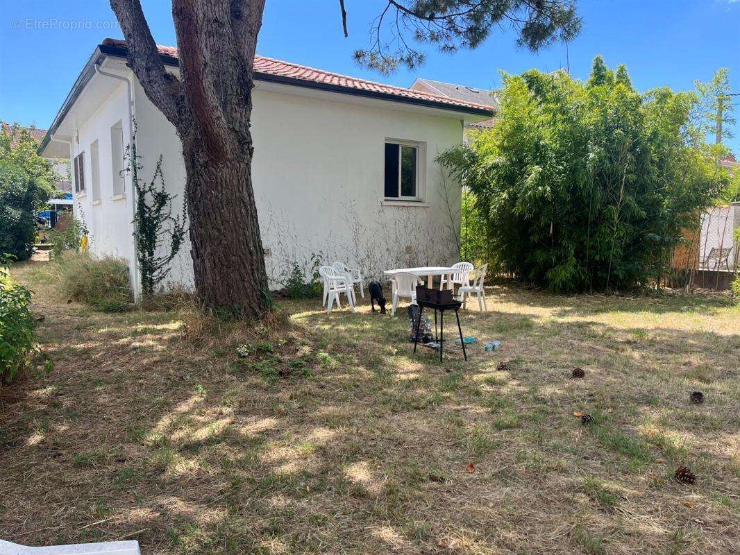 Maison  4 pièce(s) 94 m2 centre ville et plage - photo 3