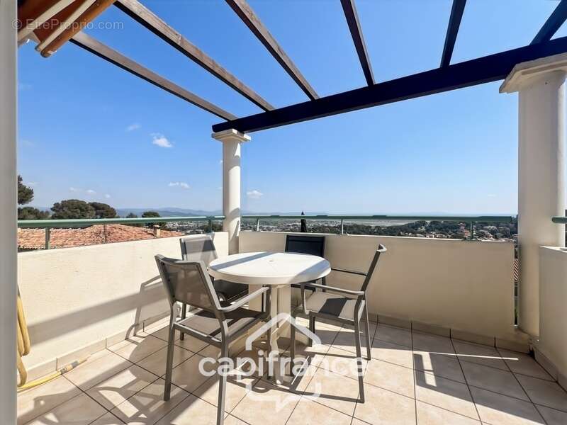 Appartement à HYERES