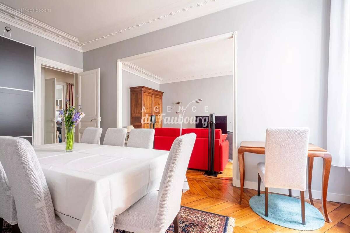 Appartement à PARIS-10E