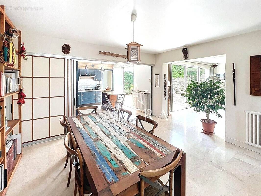 Maison à VERRIERES-LE-BUISSON