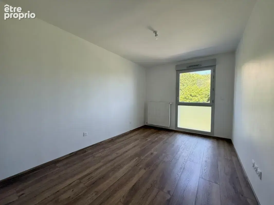 Appartement trois pièces récent au dernier étage + garage  et place de stationnement - photo 5