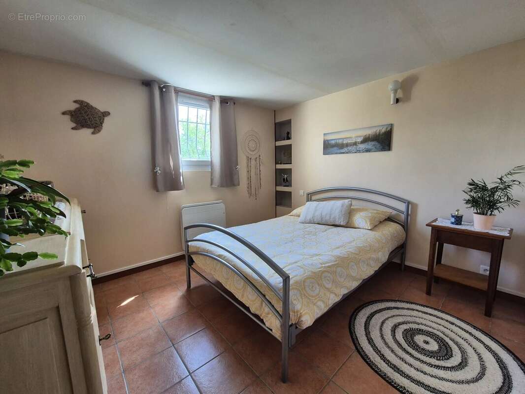 Maison à MONTAUT-LES-CRENEAUX