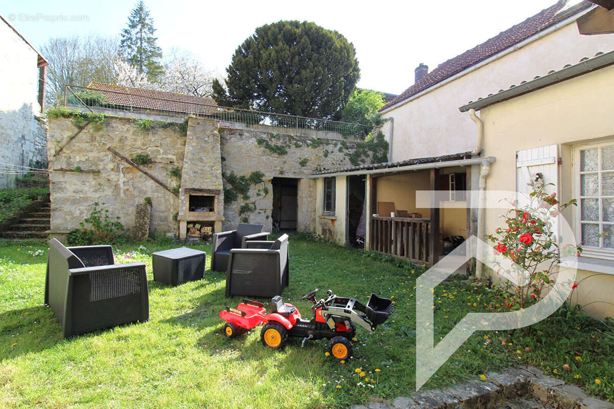 Maison à PONT-SAINTE-MAXENCE