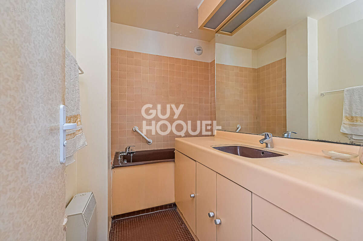 Appartement à PARIS-12E