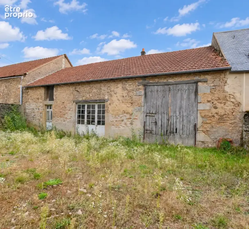 Quarré-les-tombes   maison avec dépendances et terrain - photo 3