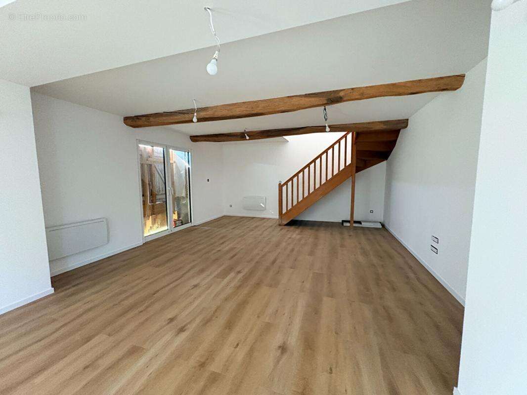 Maison à SAINT-DIDIER-SUR-CHALARONNE