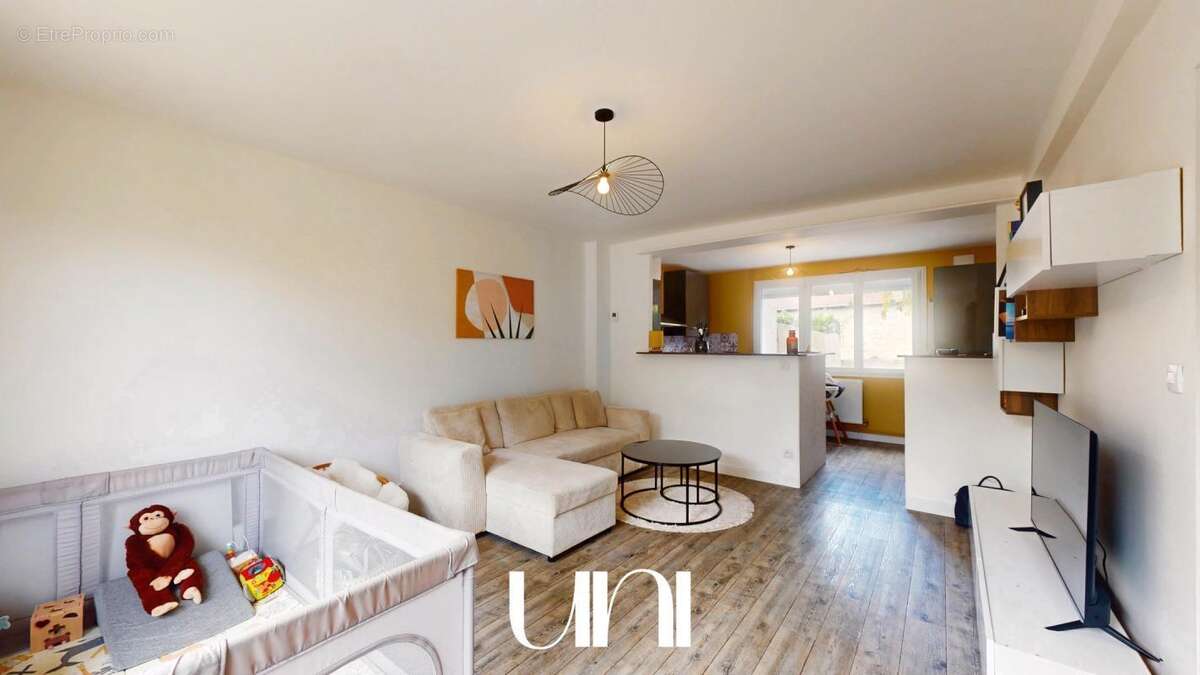 Maison à SAINT-PIERRE-SUR-DIVES