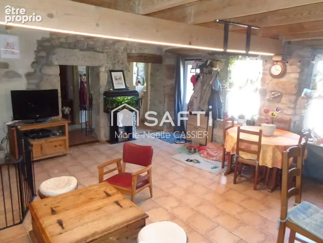 Photo 1 - Maison à ALBOUSSIERE