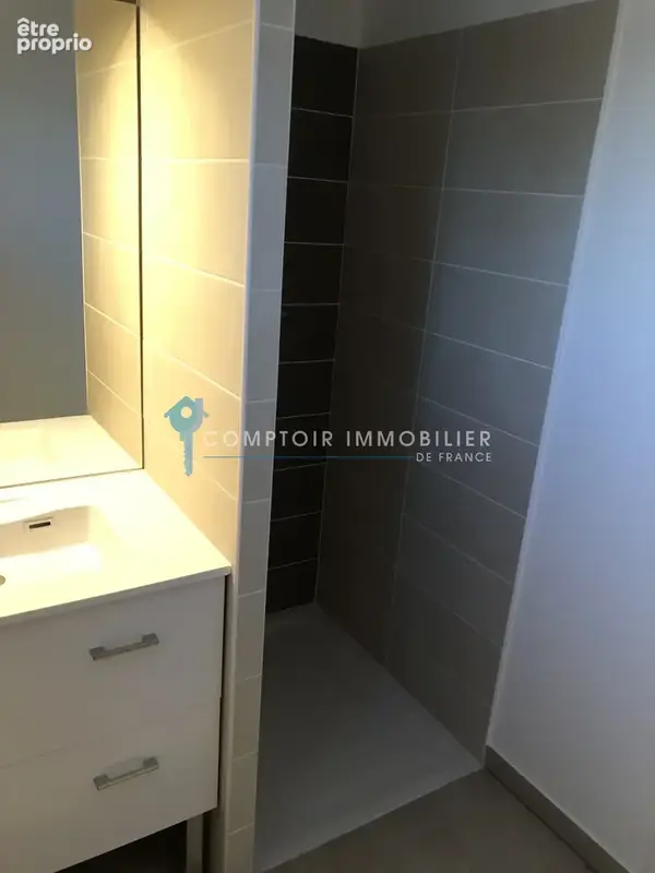 A VENDRE -  Appartement T3 récent avec terrasse   66 m2   DPE A - photo 12