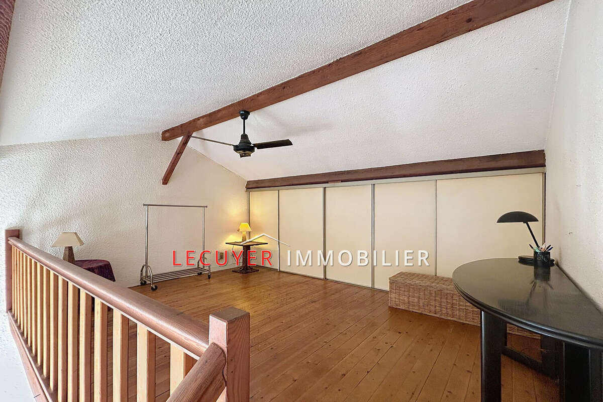 Appartement à VALLAURIS
