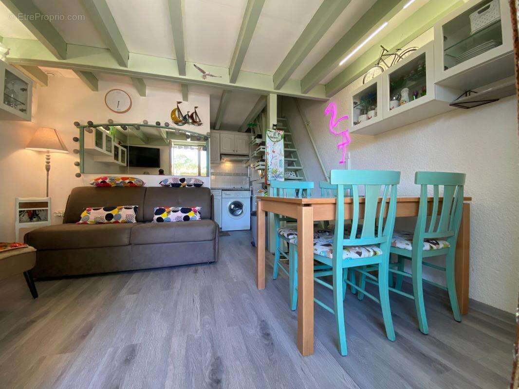 Maison à LES MATHES