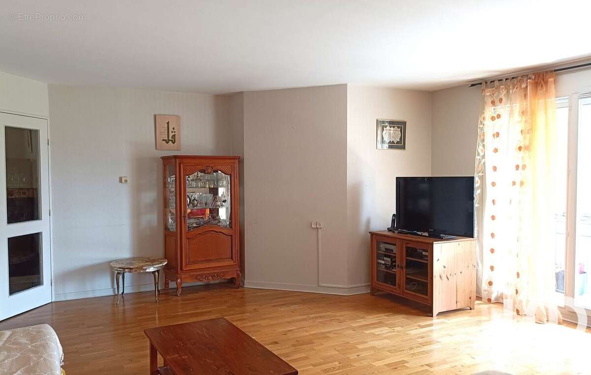 Photo 2 - Appartement à VILLEURBANNE