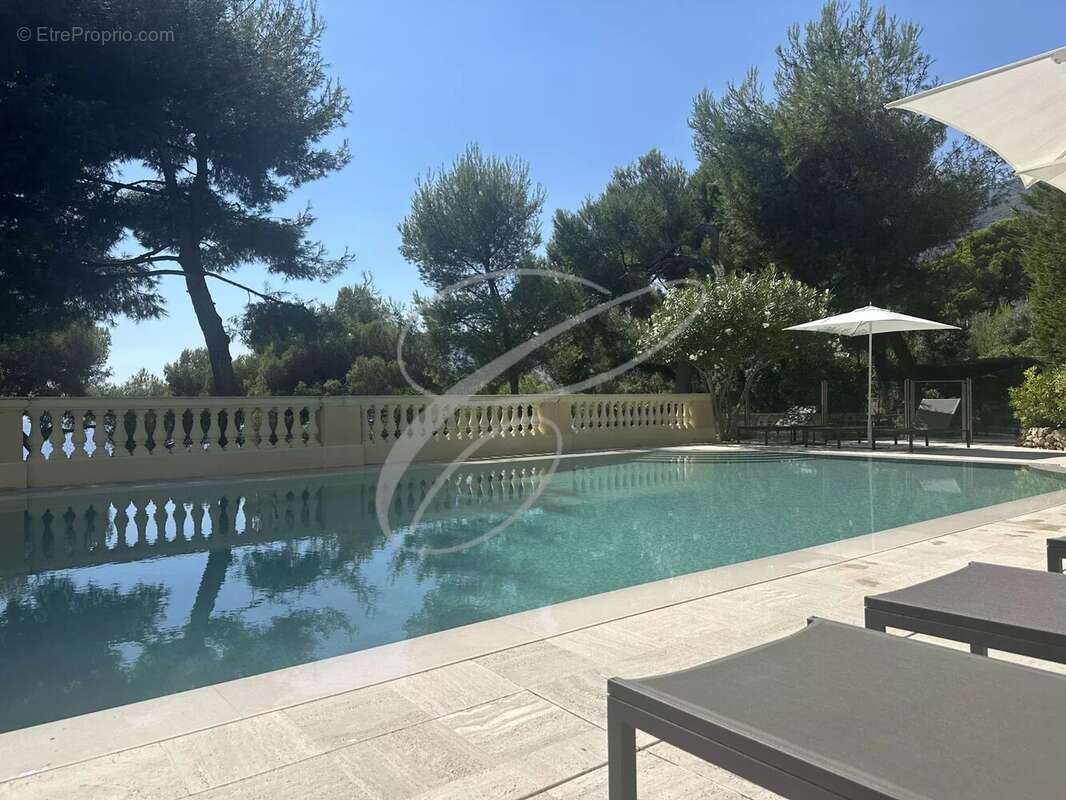 Appartement à ROQUEBRUNE-CAP-MARTIN