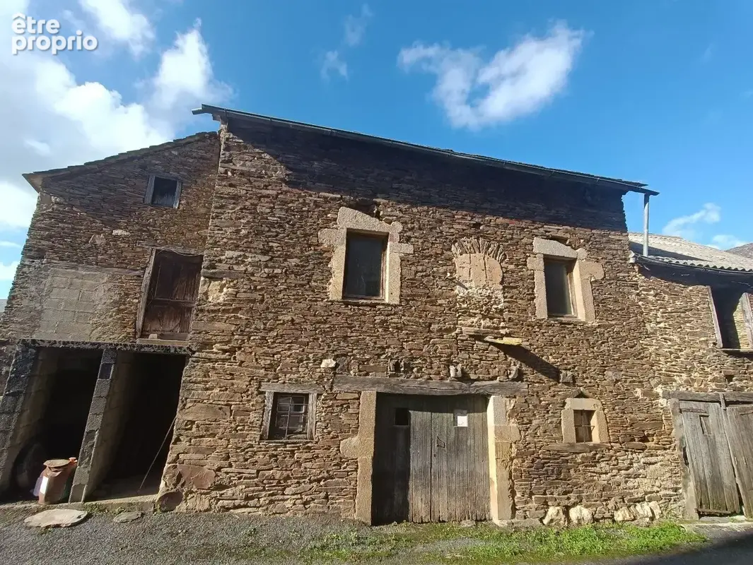 Maison à rénover + dépendances - à Sainte Juliette sur Viaur - photo 11