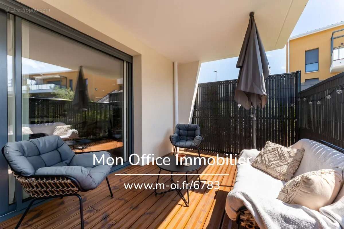 Appartement à EGUILLES