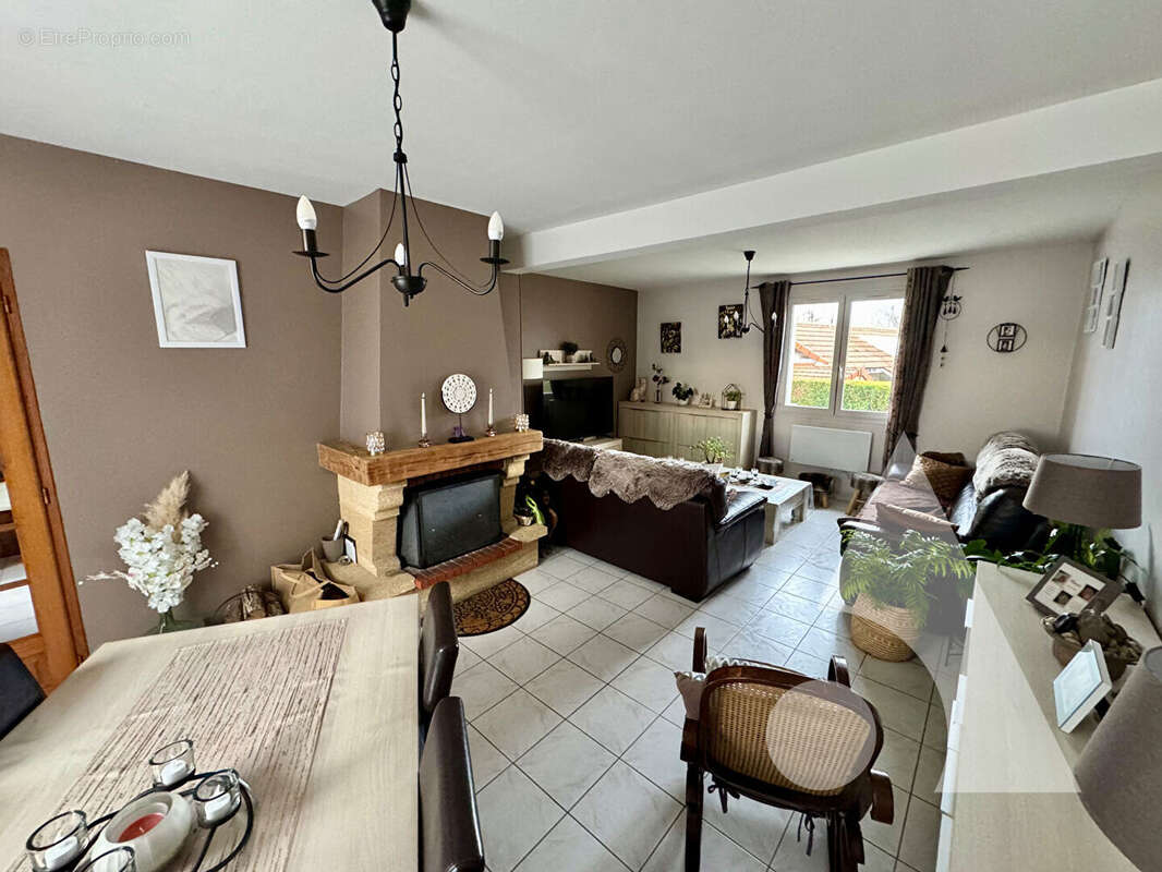 Maison à BREVIANDES