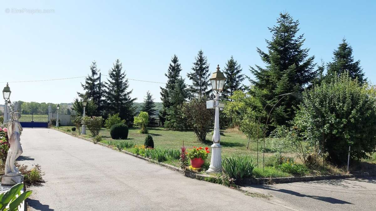 Maison à CHAMPENOUX