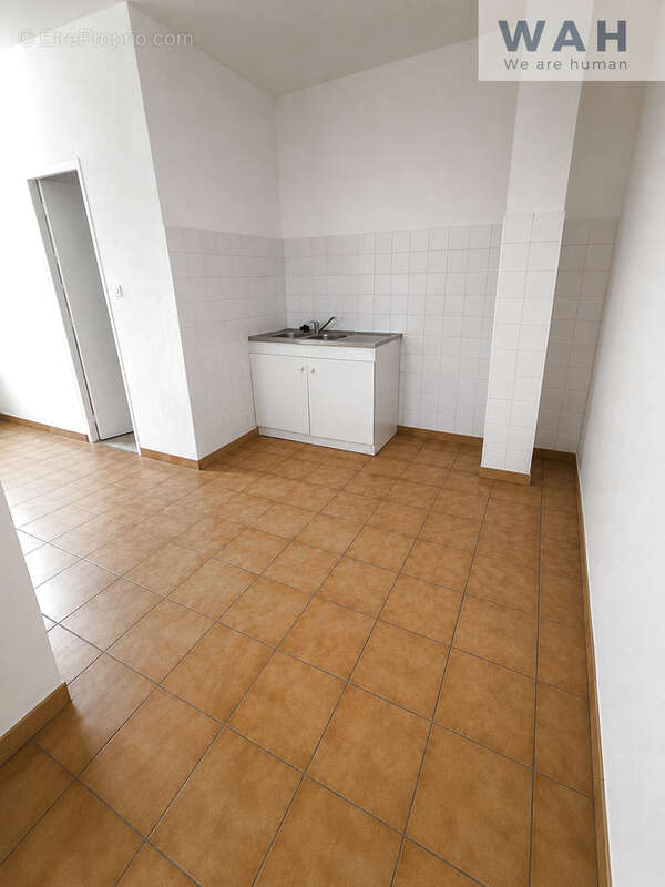 Vente appartement 2 pieces 34700 lodeve - photo 2