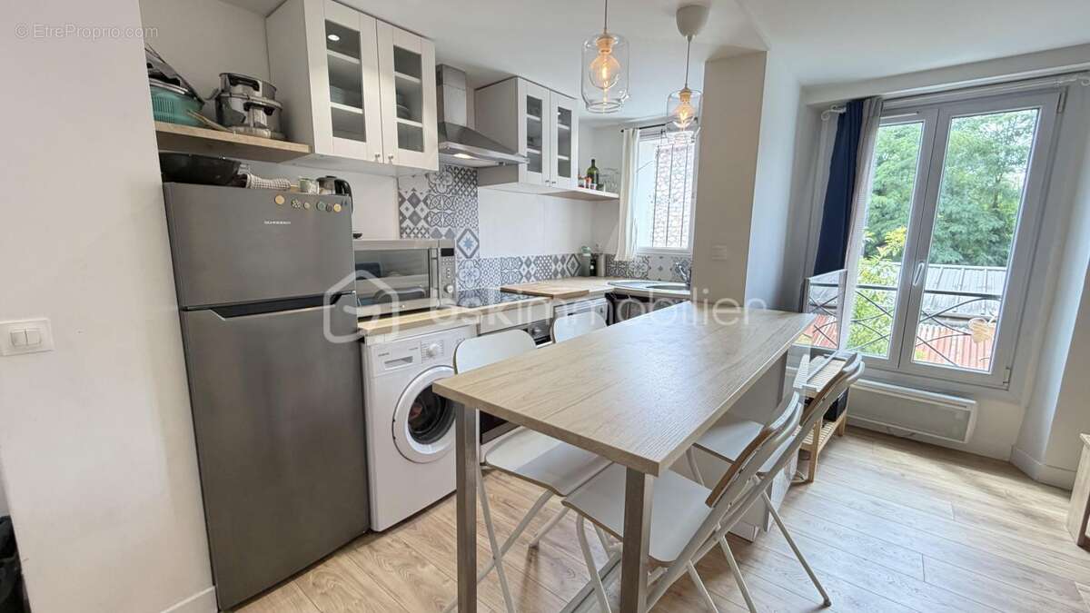 MONTREUIL Charmant appartement  62m2 au sol des années 30 avec terrasse - photo 4