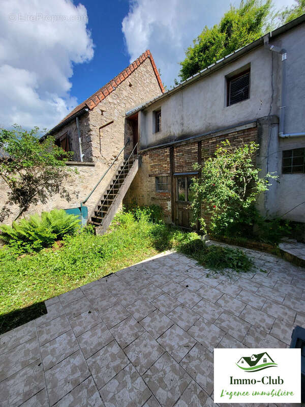 Maison à CHATEAU-CHINON(VILLE)