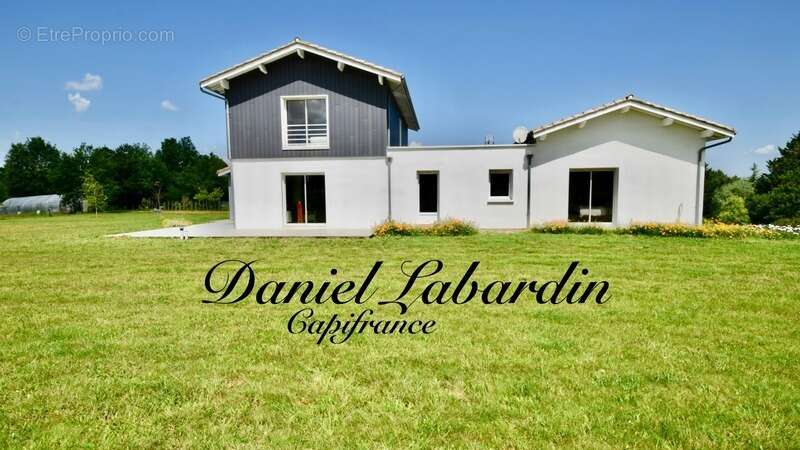 Maison à MAUVEZIN-SUR-GUPIE