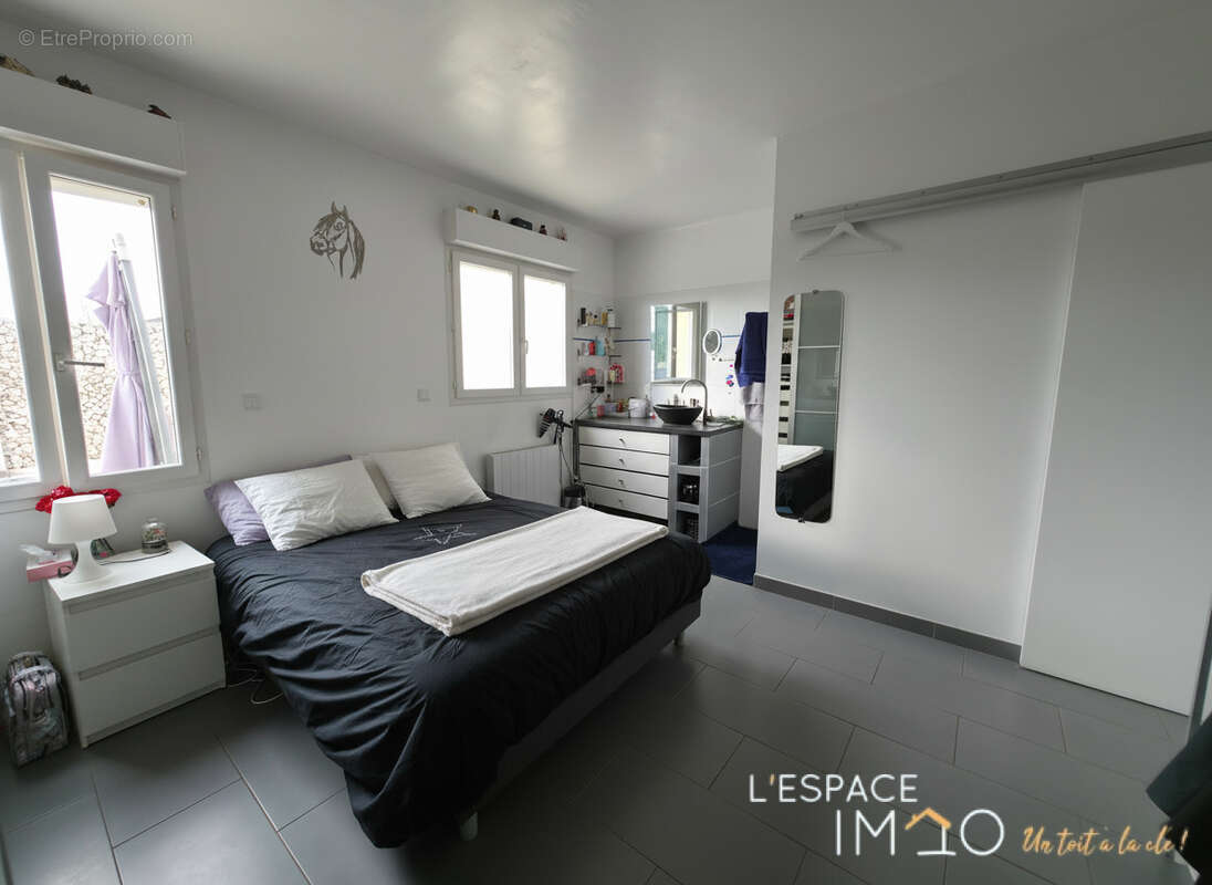 Maison à CABRIERES-D'AVIGNON