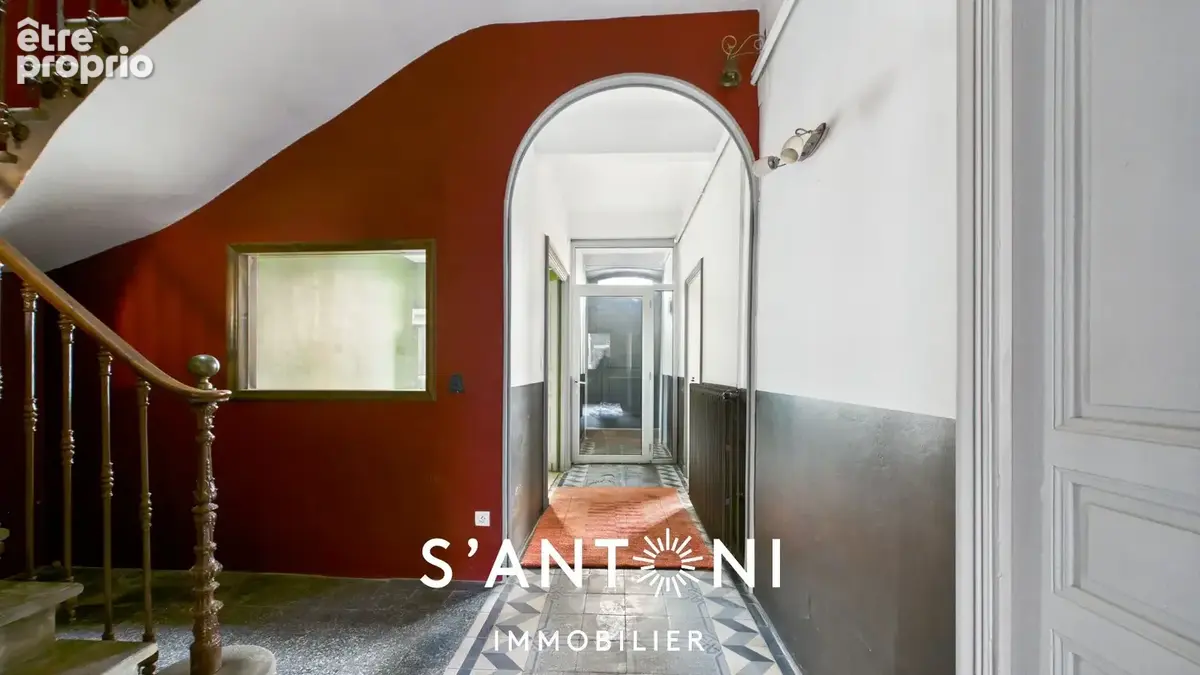 BESSAN: Maison de caractère de 298 m² avec cour intérieure  8 chambres - photo 2