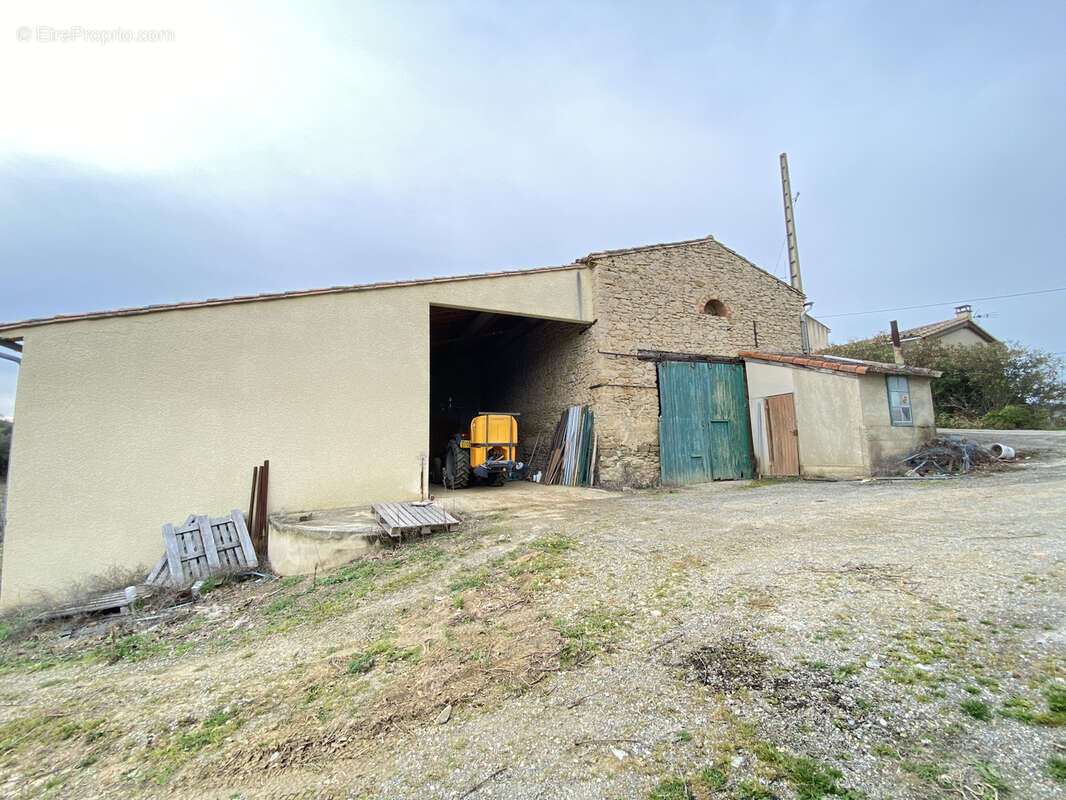 Maison à AJAC