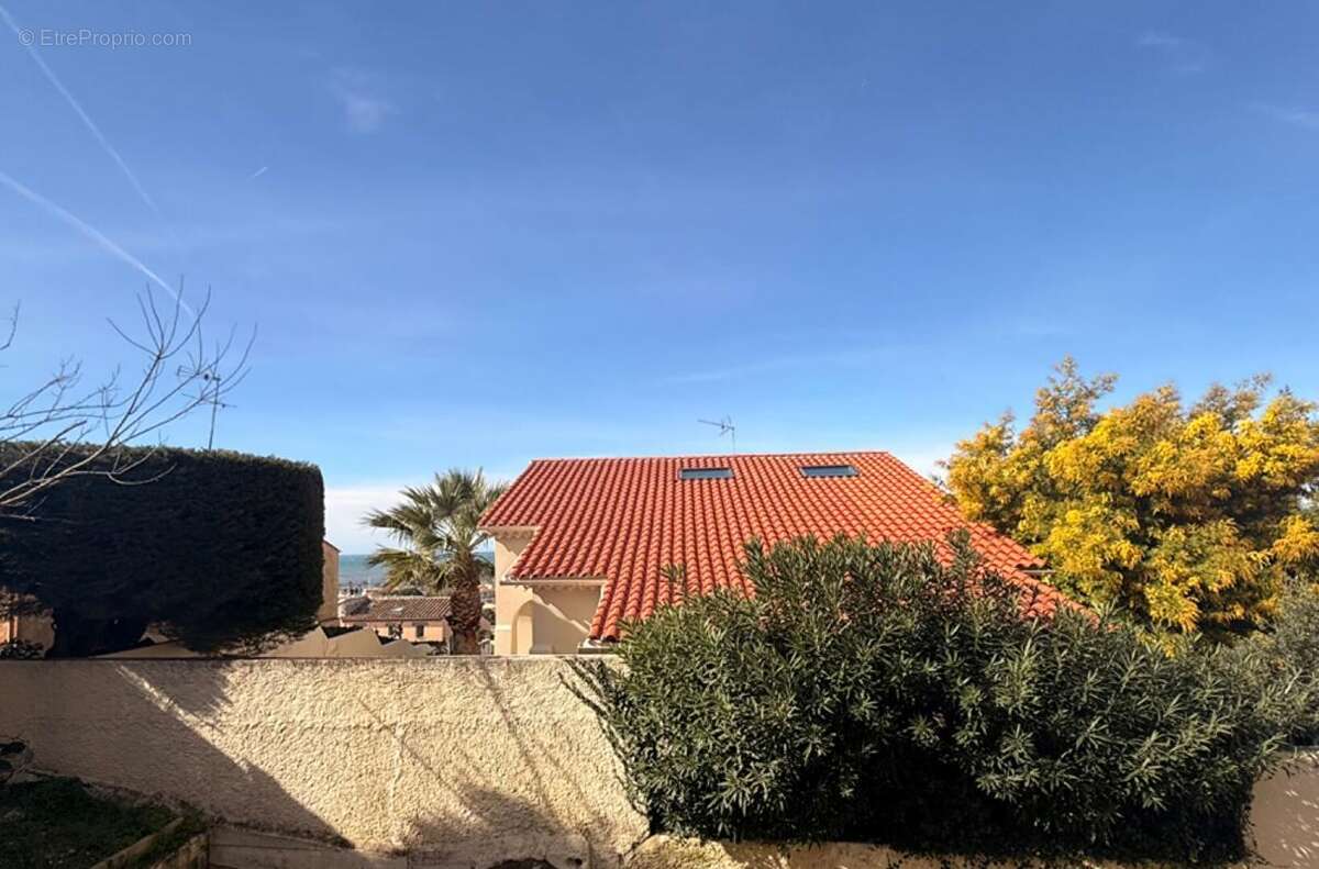 Appartement à SIX-FOURS-LES-PLAGES