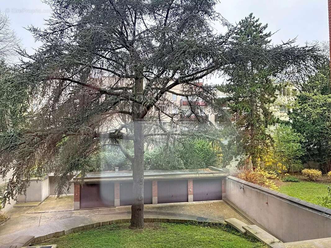 Appartement à NEUILLY-SUR-SEINE