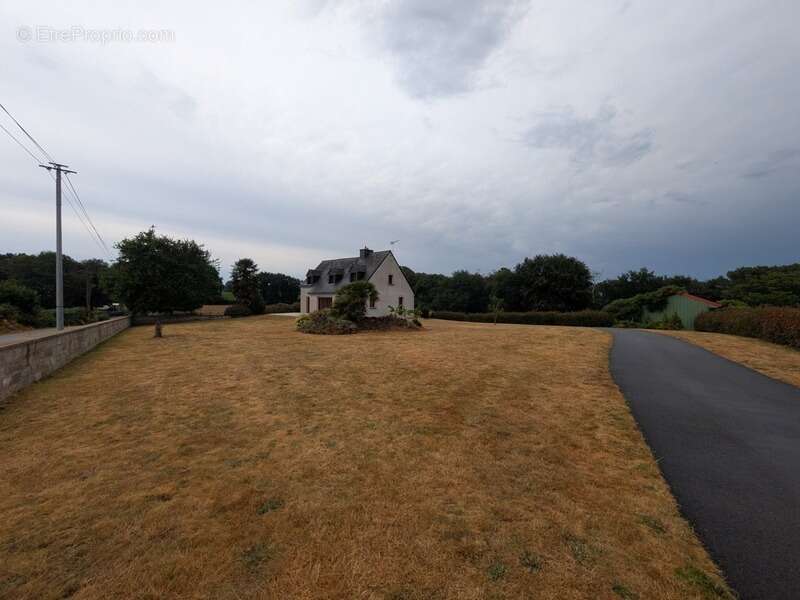 Plouay en campagne belle maison de 6 pièces  150m² environ habitable sur parcelle de 2938m² - photo 24