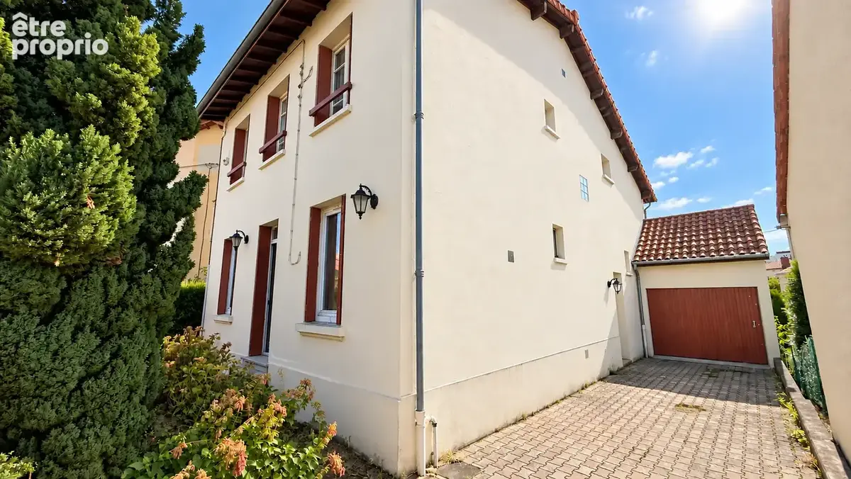 Maison de 1926 - Actuellement en deux appartements de type 3 - Garage - Jardin - photo 6