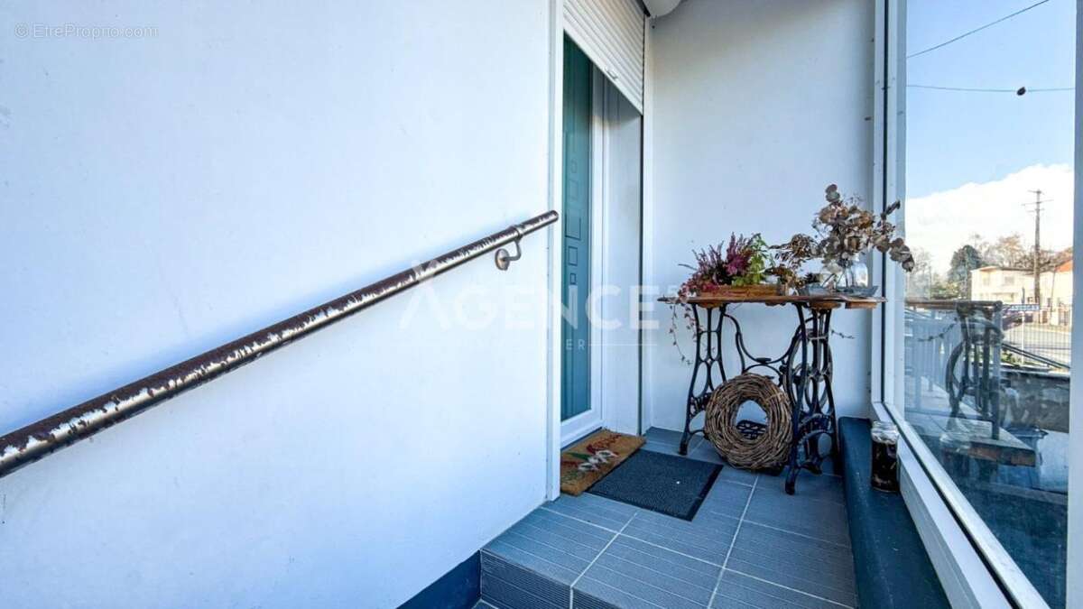 Maison à FRUGES